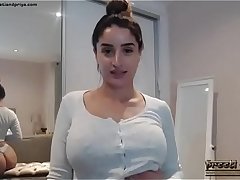 Gorgeous Indian PY Talks Dirty On Webcam