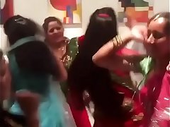 INDIAN OPEN NAVEL BELLY DANCE 192