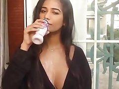 Poonam Pandey Nipple slip while making milk shake